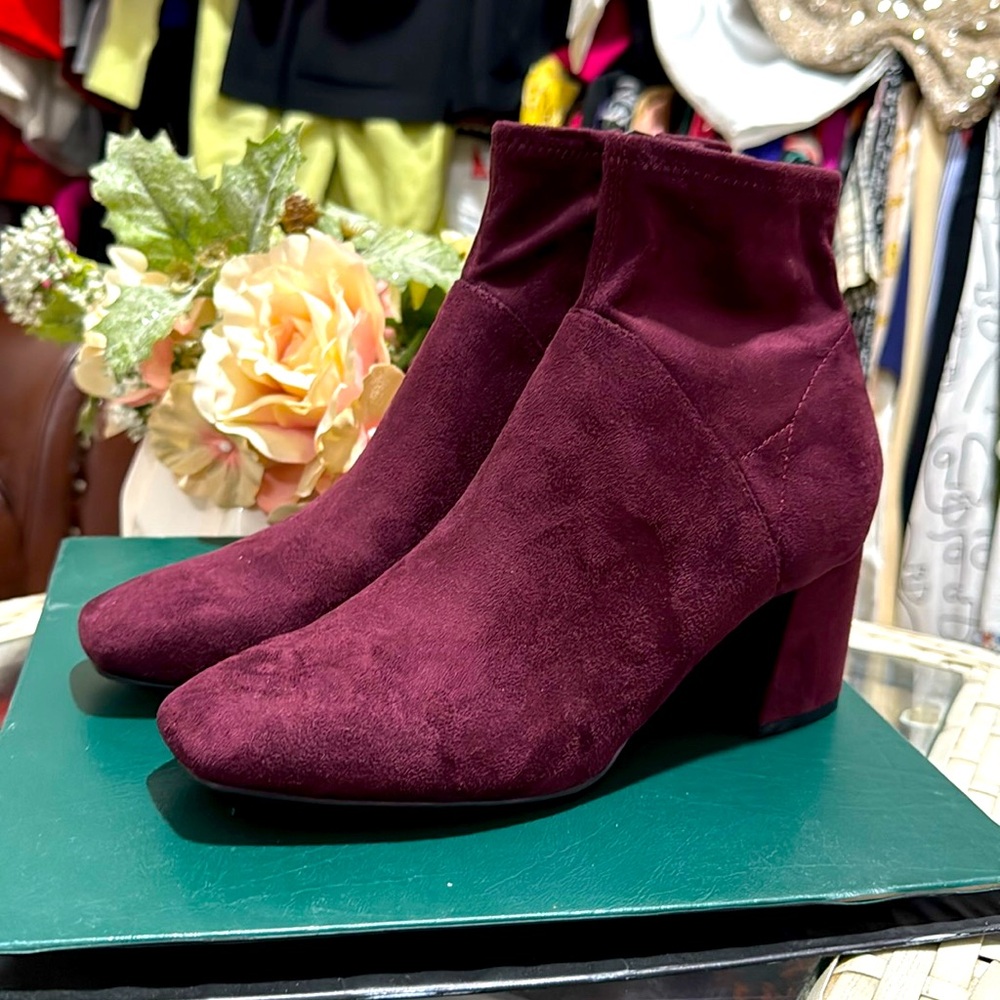 Nine West Women's Burgundy Suede Block Heel Ankle Boots